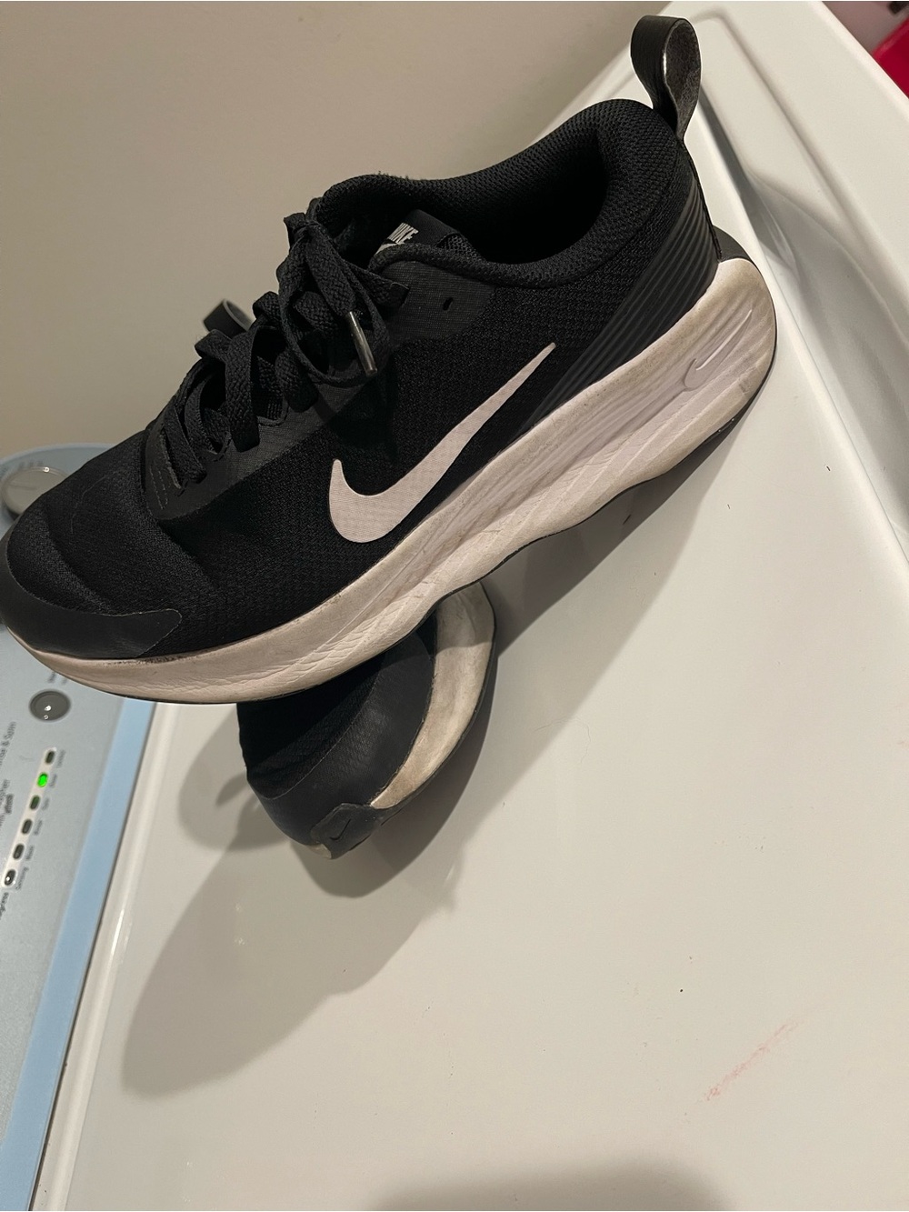 Nike Black and White Women's Athletic Shoes